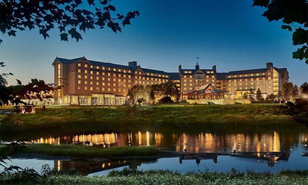 Mount AIry Casino charged for letting kids gamble